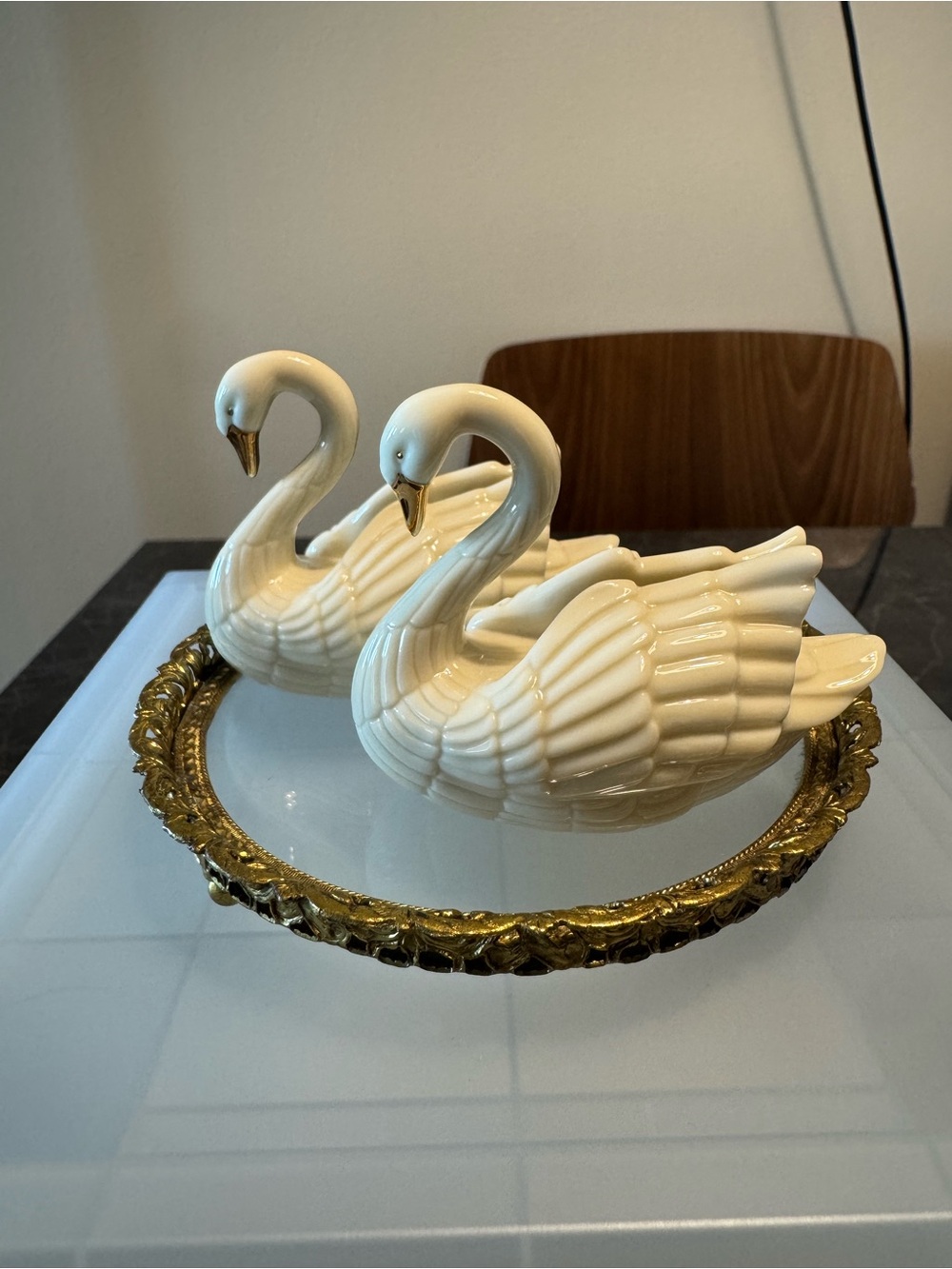 Lenox Swan Pair with Gold Beaks